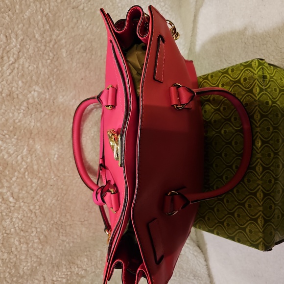 Michael Kors Large Hamilton Tote Electric Pink W/ Goldtone Hardware BOGO HALF - Picture 6 of 6